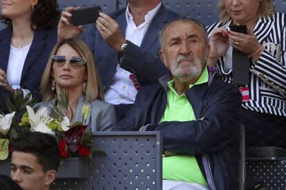 El extenista rumano Ion Tiriac, dueño de los derechos del torneo, durante el partido entre el español Rafael Nadal y el serbio Novak Djokovic.