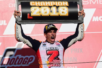 Con este quinto título de Moto GP, Márquez, de 25 años, iguala a la leyenda australiana Mick Doohan como tercer piloto más laureado de todos los tiempos en esta máxima categoría.