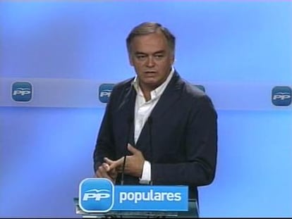 Pons: "A Zapatero hay que exigirle lo mismo que al presidente de la comunidad de vecinos"