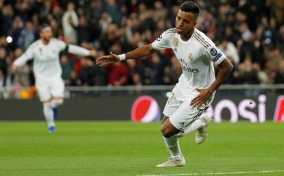 Rodrygo celebra uno de sus goles. 