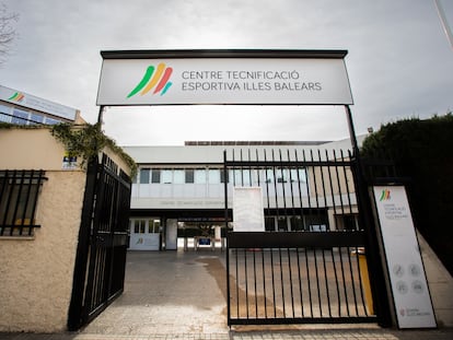 La entrada del Centro de Tecnificación Deportiva de las Islas Baleares (CTEIB) de Palma de Mallorca.