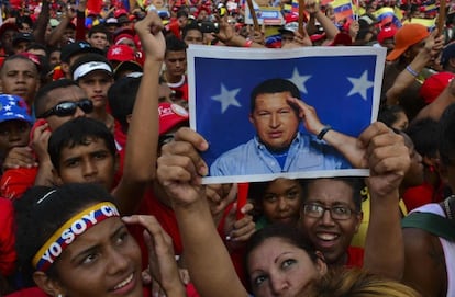 Un retrato de Ch&aacute;vez en el cierre de campa&ntilde;a de Maduro.