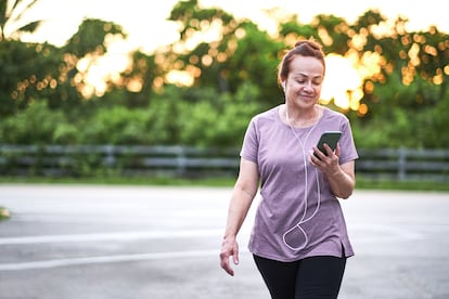 Un estilo de vida saludable es esencial para prevenir la enfermedad cardiovascular, pero, en el caso de la mujer, realizar ejercicio físico es uno de sus principales retos.