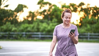 Un estilo de vida saludable es esencial para prevenir la enfermedad cardiovascular, pero, en el caso de la mujer, realizar ejercicio físico es uno de sus principales retos.