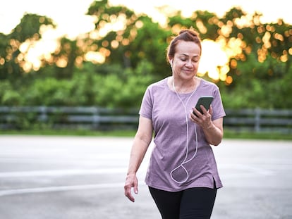 Un estilo de vida saludable es esencial para prevenir la enfermedad cardiovascular, pero, en el caso de la mujer, realizar ejercicio físico es uno de sus principales retos.