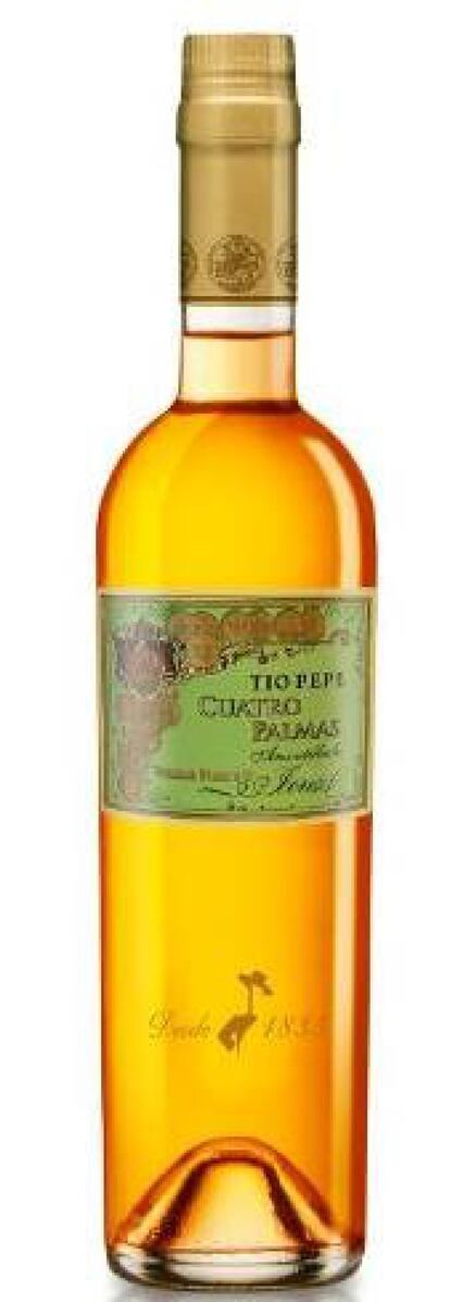 El mejor vino del mundo. Tío Pepe Cuatro Palmas ha sido reconocido como el mejor vino del mundo del año en el International Wine Challenge. Rasgos únicos e irrepetibles definen la personalidad de este amontillado muy viejo, que muestra la capacidad de la palomino fino para envejecer con elegancia y nobleza. Procede de solo una de las seis botas que permanecen, desde hace 53 años, en La Constancia Solera Museo de González Byass aguardando el momento para salir al mercado. El resultado es un vino limpio y brillante, de color caoba intenso con reflejos ambarinos. En nariz es complejo con aromas a cedro; en boca es contundente acidez y vejez. Precio: 100 euros. 