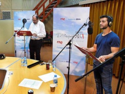 Desde la izquierda, Javier C&aacute;mara, Jos&eacute; Mar&iacute;a Pou y Fran Perea, durante las grabaciones.