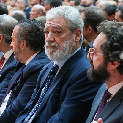 El director del Gabinete de la presidenta de la Comunidad de Madrid, Miguel Ángel Rodríguez, durante el acto conmemorativo de celebración del 46º aniversario de la Constitución Española en la Real Casa de Correos, a 3 de diciembre de 2024, en Madrid (España). Durante el acto, participa la Orquesta Filarmónica de exiliados venezolanos y el dúo peruano formado por Alejandro y Maria Laura, afectados por la DANA de Valencia y con cuya actuación la Comunidad de Madrid quiere hacer un homenaje a todas las víctimas de esta catástrofe y mandar un mensaje de apoyo y esperanza. La Comunidad de Madrid celebra el 46º aniversario de la Constitución española con retos y concursos didácticos diseñados para que los alumnos de la región se acerquen y conozcan mejor la Carta Magna sometida a referéndum el 6 de diciembre de 1978.
03 DICIEMBRE 2024;COMUNIDAD DE MADRID;HOMENAJE;CONSTITUCIÓN;ANIVERSARIO;CONSTITUCIONAL;ACTO
Marta Fernández Jara / Europa Press
03/12/2024