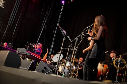 Un momento del concierto de Van Morrison y su banda, anoche en Madrid.