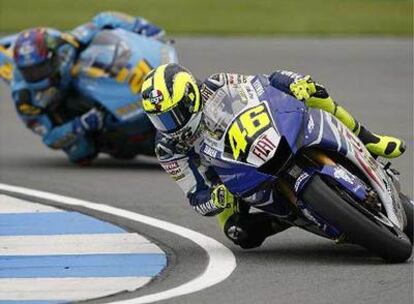 Rossi, en el circuito de Donington Park