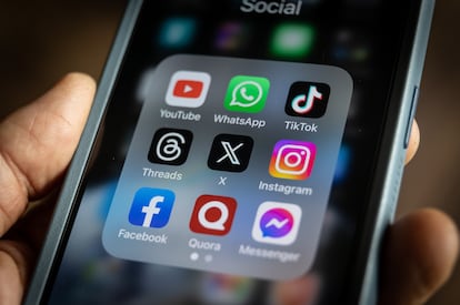REDES SOCIALES