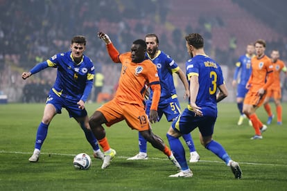 Brian Brobbey de Holanda durante el partido de la Liga de Naciones de la UEFA entre Bosnia y Herzegovina y los Países Bajos.