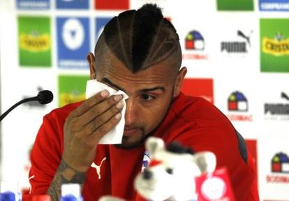 Arturo Vidal, en la rueda de prensa que ofreció tras su accidente de tráfico