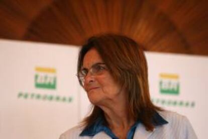 La presidenta de Petrobras, María das Graças Foster, asiste a una conferencia de prensa en Río de Janeiro (Brasil), donde detalló el Plan de Negocios de la empresa brasileña para el quinquenio entre 2013 y 2017.