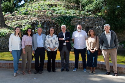 Los asistentes tras constituir ante notario la asociación de ‘La Tercera España’, esta mañana en Madrid.