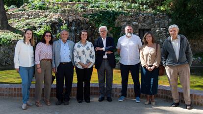 Los asistentes tras constituir ante notario la asociación de ‘La Tercera España’, esta mañana en Madrid.