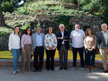 Los asistentes tras constituir ante notario la asociación de ‘La Tercera España’, esta mañana en Madrid.