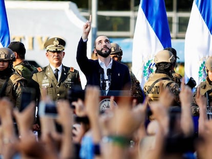 Nayib Bukele flanked by military personnel at the National Assembly in San Salvador, February 2020.