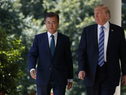 Donald Trump con el presidente surcoreano, Moon Jae-in, en la Casa Blanca.