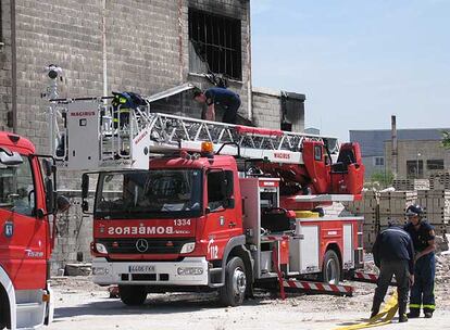 El incendio en una nave abandonada del distrito de Vallecas.