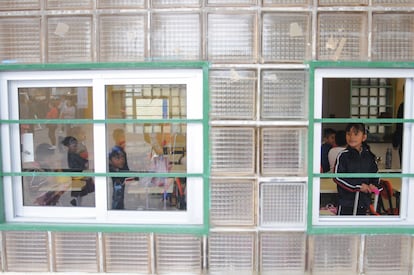 Un grupo de niños en su salón de clases en una escuela primaria de Ciudad de México, en agosto de 2023.