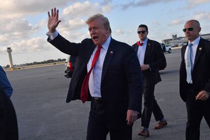 Donald Trump, el jueves, a su llegada al aeropuerto de Palm Beach (Florida).