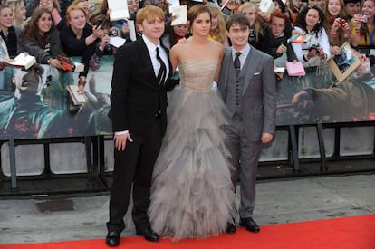 Em julho de 2011 estreou em Londres o último filme da saga Harry Potter, ‘Harry Potter e As Relíquias da Morte - parte 2’. Na imagem, Rupert Grint, Emma Watson e Daniel Radcliffe com 23, 21 e 22 anos respectivamente.