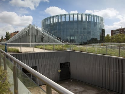 Exterior del complejo del CREAA de Alcorcón, formado por nueve edificios repartidos en un terreno de 66.000 metros cuadrados.