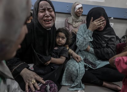 Palestinos heridos en el hospital Al Shifa de Gaza, el 17 de octubre.