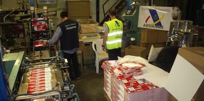 An illegal tobacco factory dismantled by Spanish customs.