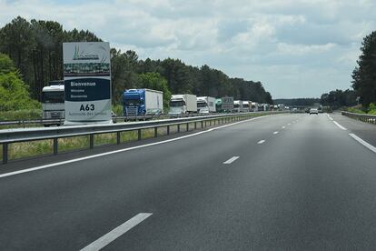Vista de la autopista francesa A-63.