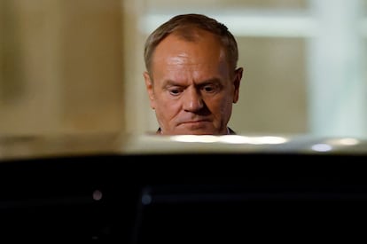 El Primer Ministro de Polonia, Donald Tusk, sale de la reunión con líderes europeos sobre Ucrania y la seguridad europea en el Palacio del Elíseo en París.