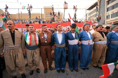 Fiesta a favor de la independencia este martes en Duhok, Irak.