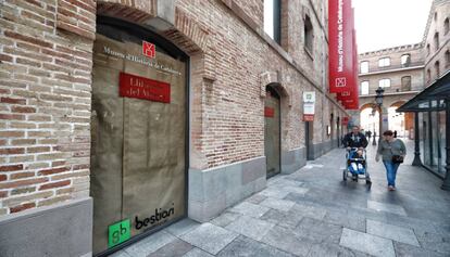 Aspecto que ofrec&iacute;a ayer la librer&iacute;a del Museu d&rsquo;Hist&ograve;ria de Catalunya, que ha cerrado sus puertas.