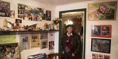 Marcos Rodríguez in his home.