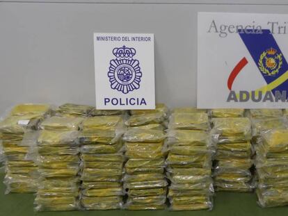 Los paquetes de coca&iacute;na incautadas en el Puerto de Algeciras.