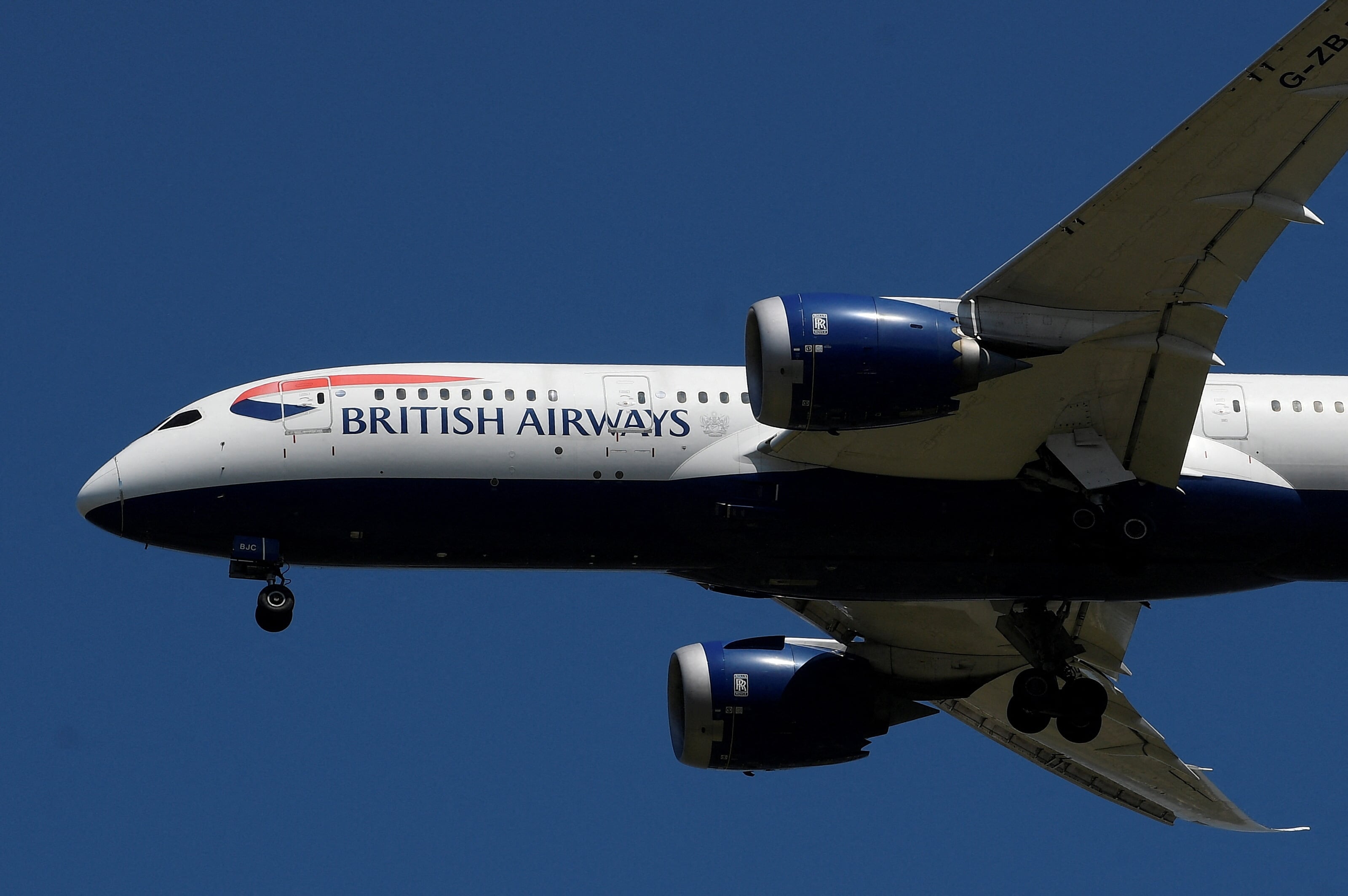 IAG levanta el vuelo en medio de las turbulencias económicas