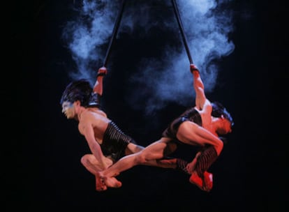 Una escena de <i>Varekai</i>, el espectáculo del Cirque du Soleil.