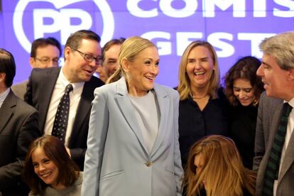 Cristina Cifuentes tras presentar su candidatura en Génova