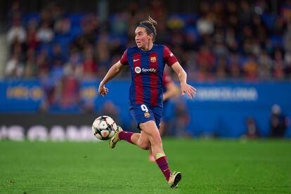 Mariona Caldentey disputando un partido de Champions League con el FC Barcelona.