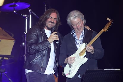 Andrés Suárez, en el concierto homenaje a Antonio Flores en el Palacio de Vistalegre. 