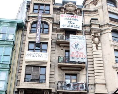 Edificio ocupado en el Casco Viejo de Bilbao donde se ha producido el desalojo.