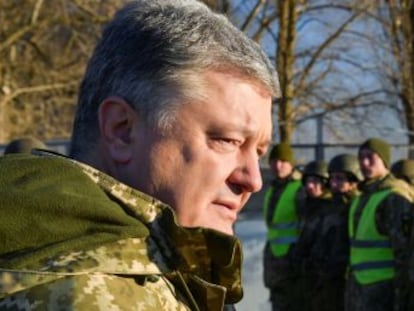 El presidente Poroshenko pide a la OTAN que envíe buques a Crimea ante la escalada de la tensión con el Kremlin