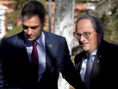 El presidente del Gobierno, Pedro Sánchez, junto al de la Generalitat, Quim Torra, este miércoles en La Moncloa.