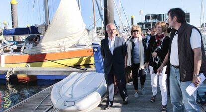 El presidente de Portos, en el puerto deportivo de Sanxenxo.