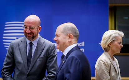 Charles Michel, Olaf Scholz y Ursula von der Leyen, en el Consejo Europeo, el viernes. 