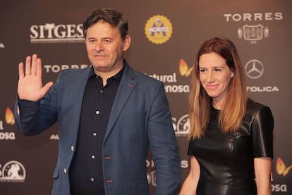 Miki Nadal y su mujer, Carola Escámez.