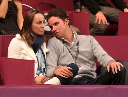 Martina Hingis y su marido, Thibault Hutin, en una imagen de 2012.