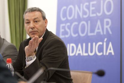 Francisco Álvarez de la Chica, durante la celebración del pleno del Consejo Escolar.