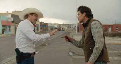 Joaquin Phoenix y Pedro Pascal en 'Eddington', de Ari Aster. Imagen proporcionada por el Festival de Cannes.